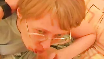 Young guy wants to fuck a mature XXX twat and he seduces mom on sex