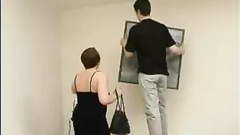 Mature plumper with big booty seduces neighbor guy on XXX fucking