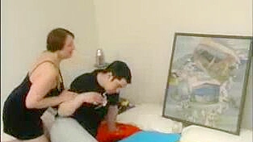 Mature plumper with big booty seduces neighbor guy on XXX fucking