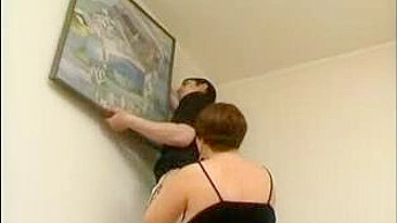 Mature plumper with big booty seduces neighbor guy on XXX fucking