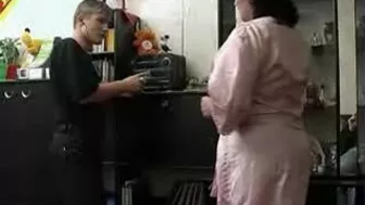 Lucky guy copulates with big-assed mature mom in amateur XXX video Lucky guy copulates with big-assed mature mom in amateur XXX video