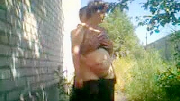 Amateur XXX video of fat mom pleasing neighbor guy with outdoor BJ