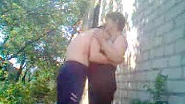 Amateur XXX video of fat mom pleasing neighbor guy with outdoor BJ