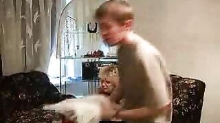 Russian mom treats neighbor guy to beer and her craving XXX snatch