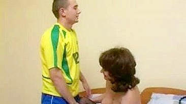 Dude strips XXX mom to stockings and uses her cunt to the fullest