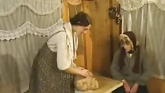 Russian village mom welcomes neighbor guy with XXX session after tea