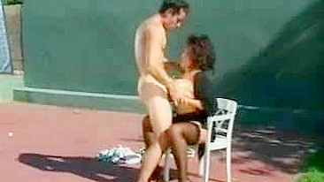 Mom enjoys hot outdoor XXX session with younger stud in amateur clip