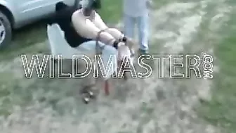 Amateur Arab mom with big fat ass deserves good spanking outdoors