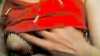 Young mom strokes hubby's cock before taking it into her Arab ass