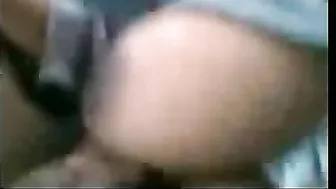 Lecherous mom takes lover's dick into shaved Arab cunt in the car