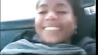 Lecherous mom takes lover's dick into shaved Arab cunt in the car