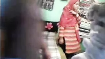 Elderly Arab man seduces sexy neighbor mom on a quickie at home Elderly Arab man seduces sexy neighbor mom on a quickie at home