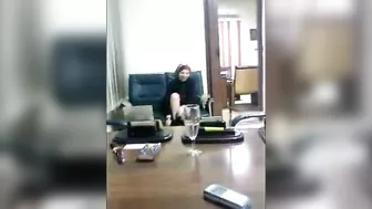 Elated Arab boss seduces sexy mom on having quick sex in the office