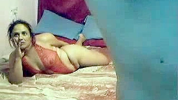 Lustful Arab male uses hot mom's and stepdaughter's twats in 3some