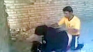 Arab mom takes pants off to have her pussy drilled in doggy outdoors