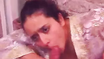 Swanky naked mom spreads legs for pussyfuck and anal with Arab man