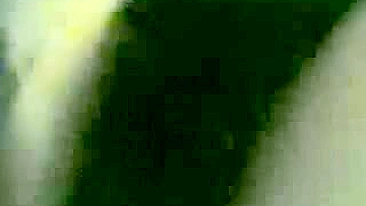 Arab mom's fat twat gets penetrated and drilled with lover's boner