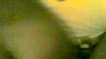 Arab mom's fat twat gets penetrated and drilled with lover's boner