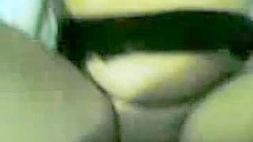 Arab mom's fat twat gets penetrated and drilled with lover's boner