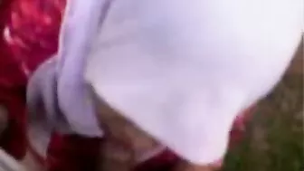 Uninhibited Arab mom in hijab pleases hubby with outdoor blowjob