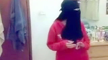 Slutty mom strips to show hubby her thick Arab booty and breasts