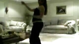 Amateur Arab girls and moms shake their sexy asses in compilation