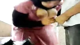 Big-assed Arab chick does her best to suck lover's cock outdoors Big-assed Arab chick does her best to suck lover's cock outdoors