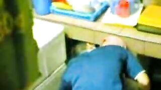 Amateur hidden cam catches Arab mom cheating with the other guy
