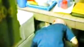 Amateur hidden cam catches Arab mom cheating with the other guy