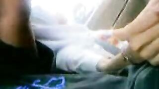 Lucky man enjoys amateur handjob from Arab mom while driving the car