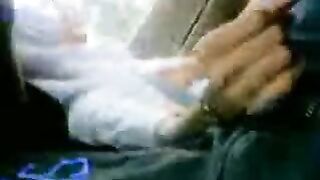 Lucky man enjoys amateur handjob from Arab mom while driving the car