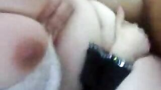 Muslim Arab mom with big melons gets fucked by her man in the car