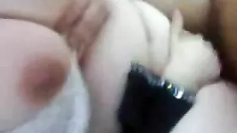 Muslim Arab mom with big melons gets fucked by her man in the car