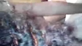 Young mom gets her Arab asshole penetrated by horny stud on the bed