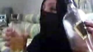 Arab mom gets totally wasted and lets the guy drill her anal hole