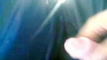 Dude fingers and fucks trimmed pussy of pretty Arab gal in the car