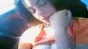 Dude fingers and fucks trimmed pussy of pretty Arab gal in the car