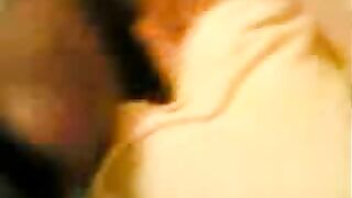 Adorable Arab mom likes to pose for homemade porn with her lover