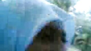 Boyfriend kisses Arab wench passionately and fucks her hard outdoors