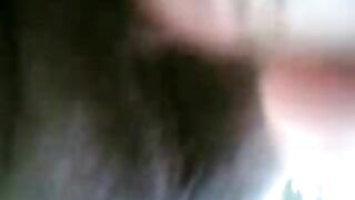 Boyfriend kisses Arab wench passionately and fucks her hard outdoors