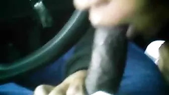 Skillful mature mom in hijab gives head to Arab hubby in the car