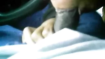 Skillful mature mom in hijab gives head to Arab hubby in the car
