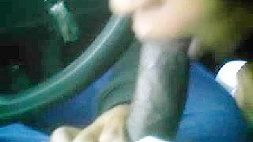 Skillful mature mom in hijab gives head to Arab hubby in the car