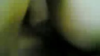 Arab mom hides her face under hijab when having her pussy plowed