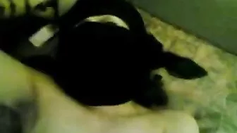 Arab mom hides her face under hijab when having her pussy plowed