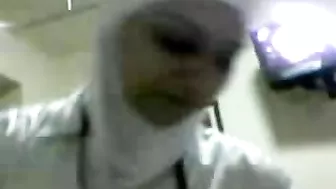 Man enjoys amateur blowjob from attractive Arab mom in white hijab