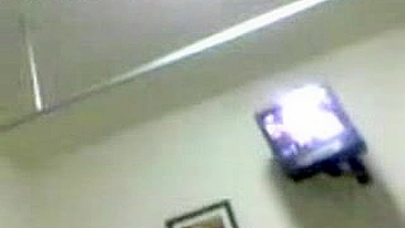 Man enjoys amateur blowjob from attractive Arab mom in white hijab