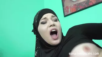 Hijab on well-behaved Arab beckons porn actor to make it with the mom