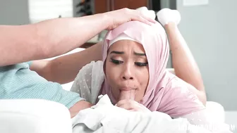 Pink hijab is on mom but panties no so man fucks the Arab in porn