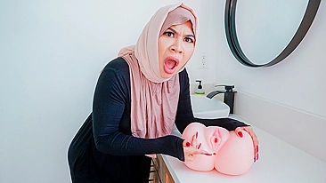 Mom with hijab caught porn addicted hubby with toy and Arab wanted sex